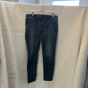 Kut from the Kloth mid rise Katy Boyfriend Jeans